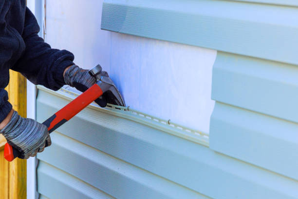 Reliable Emergency Siding Repair contractor in Oakton, VA by Squared Siding